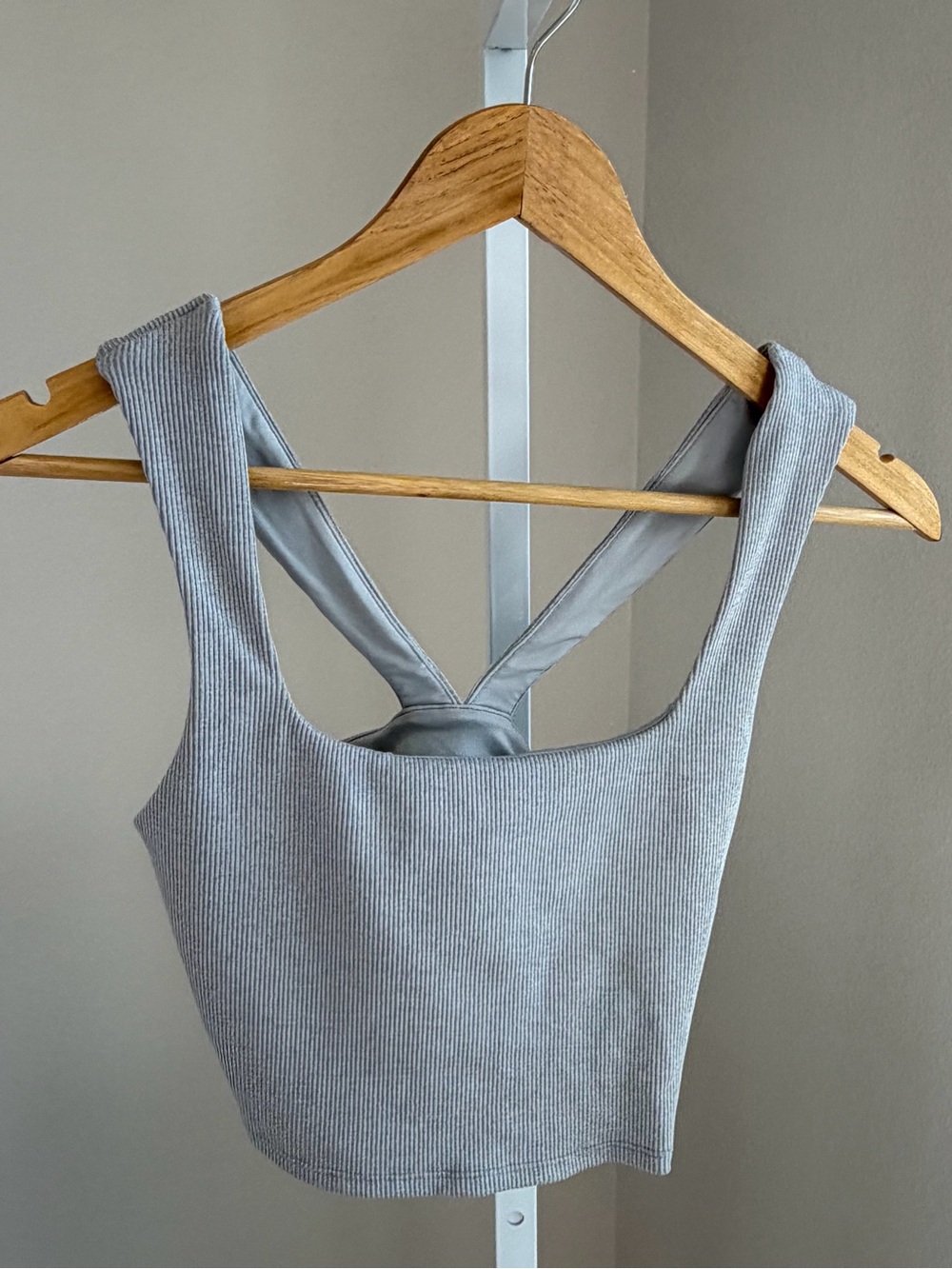 ALO Yoga Light Gray Ribbed Square-Back Crop Tank